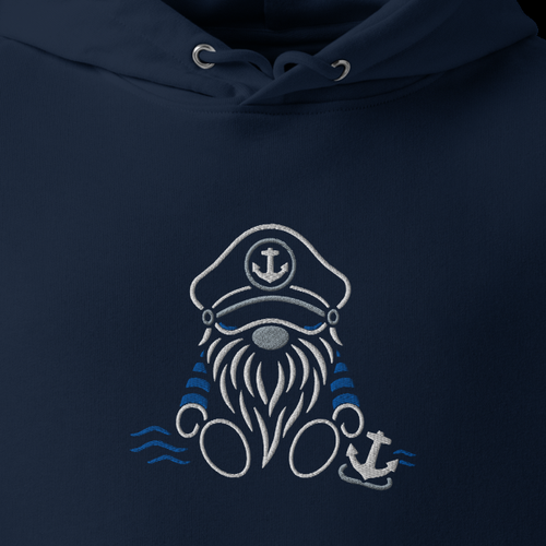 Detailansicht der Stickerei auf dunkelblauem Hoodie